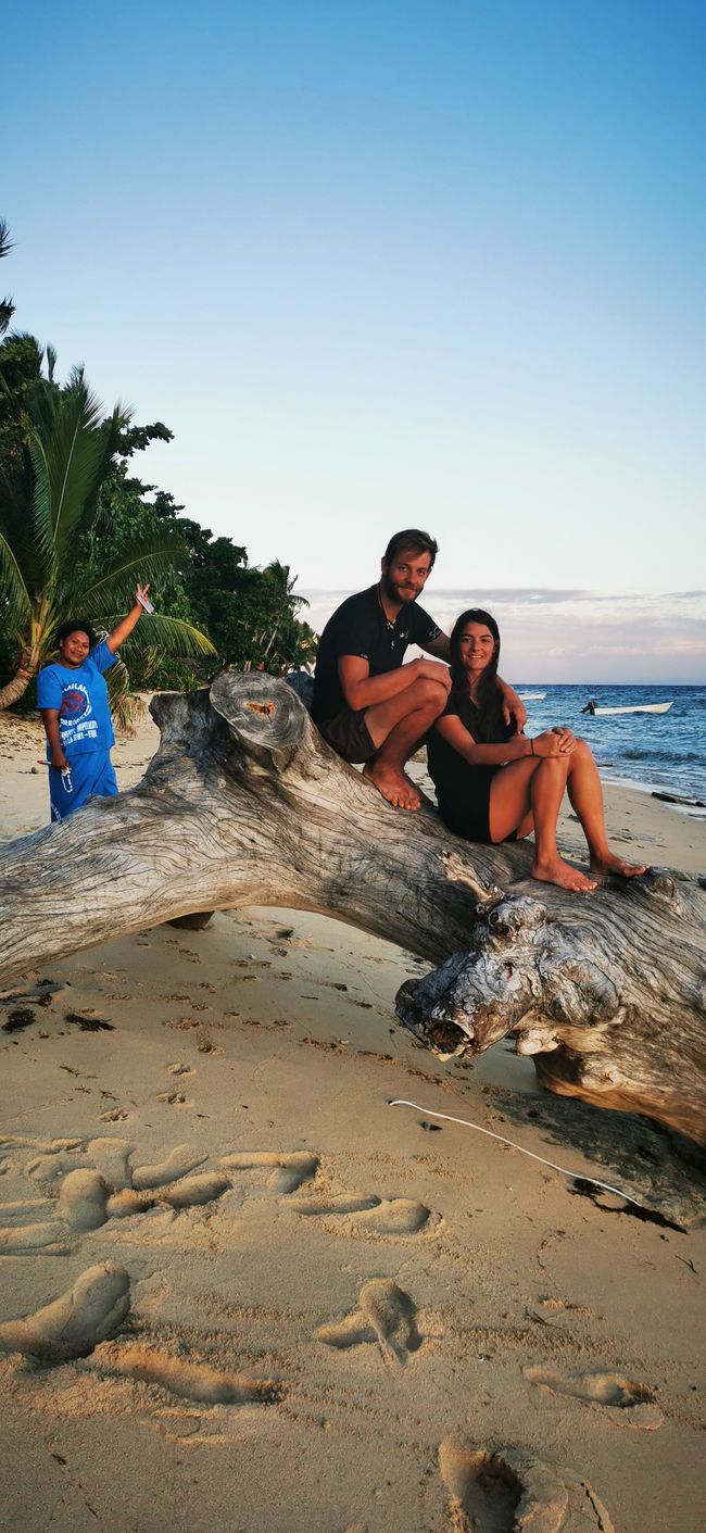 Spot für den Sonnenuntergang - Fidschi Photobomb