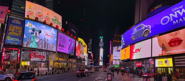 Times Square a la derecha ....