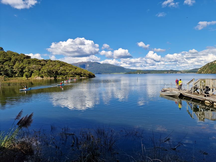 Rotomahna See mit dem Mt. Tarawera im Hintergrund