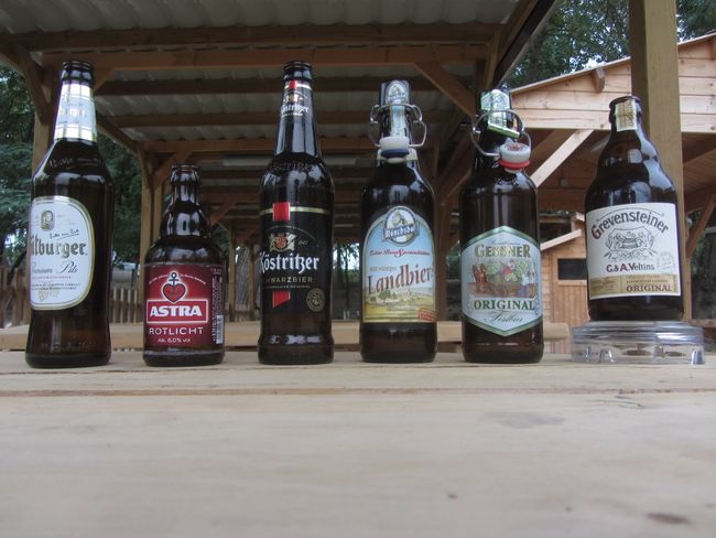 Bence, der Schwiegersohn in Spe hat Bier aus Deutschland mitgebracht, für eine Verköstigung