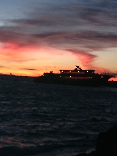 Schöner Sundown am Hafen