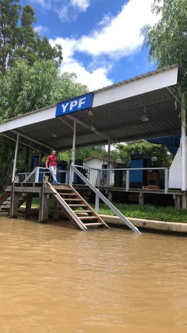 Tankstelle für Boote in Tigre 