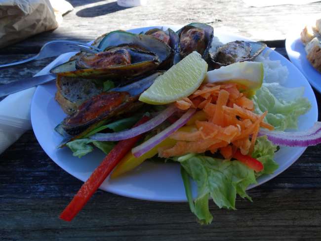 Grilled mussels from the roadside snack bar