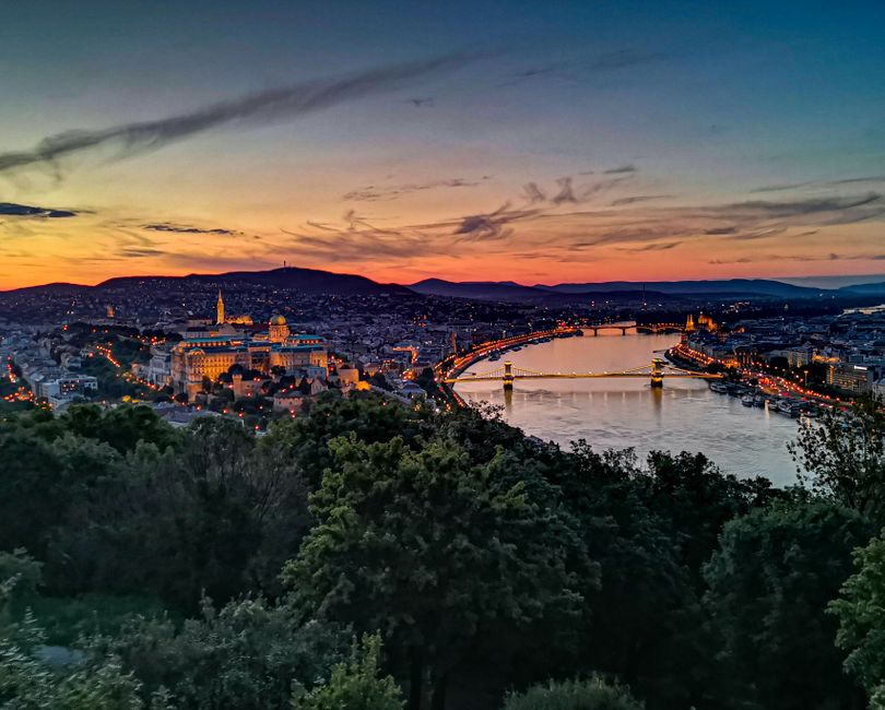Blick auf die Donau und Budapest