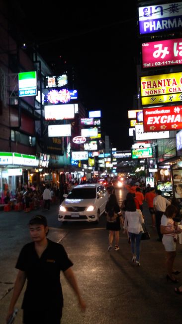Die Silom Road in Bangkok