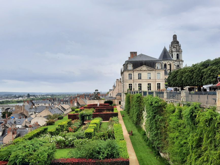 The cathedral of Blois including the garden