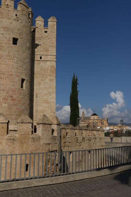 Blick auf die Stadt vom Torre de la Calahorra aus