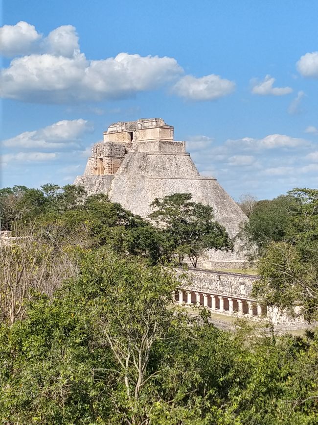 Beautiful Day Tour: Cenote in Peba, Uxmal und Kakaomuseum