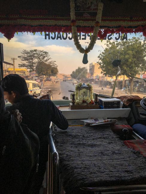 Bus to Jaisalmer