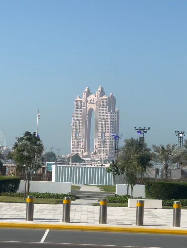 Sheikh Zayed Monument