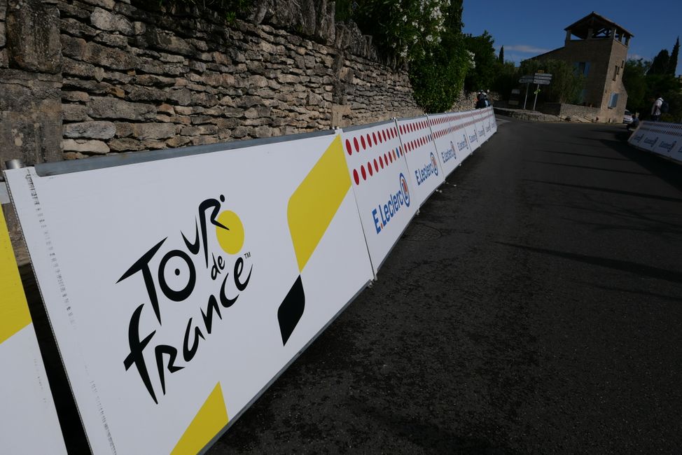 2021 - July - Hiking in Luberon, Day 5, L'Isle-sur-la-Sorgue, Fontaine-de-Vaucluse, and the Tour de France
