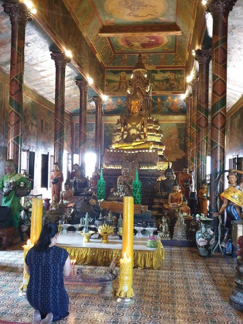 Wat Phnom von Innen