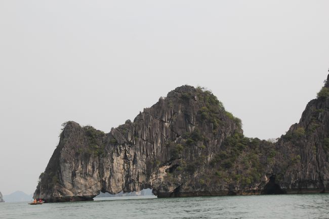 Limestone Felsen in der Ha Long Bay