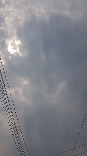08.03.2019: Today I originally wanted to ride a bike. However, I didn't have the motivation for it. (Picture: for the first time in a long time, there are dark clouds in the sky). 