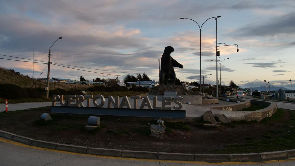 30/03/2023 - Flight from Puerto Montt to Puerto Natales & evening hours / Chile