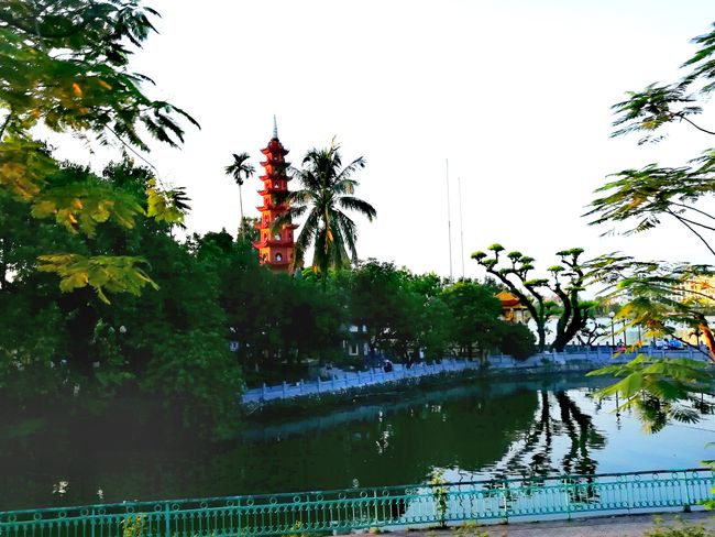 Trấn Quốc Pagoda - the oldest Buddhist temple in Hanoi