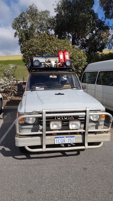 This 37-year-old car will take us halfway across Australia. 