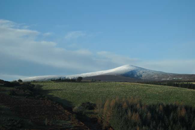 Tatsächlich ein schneebedeckter "Berg" in Irland