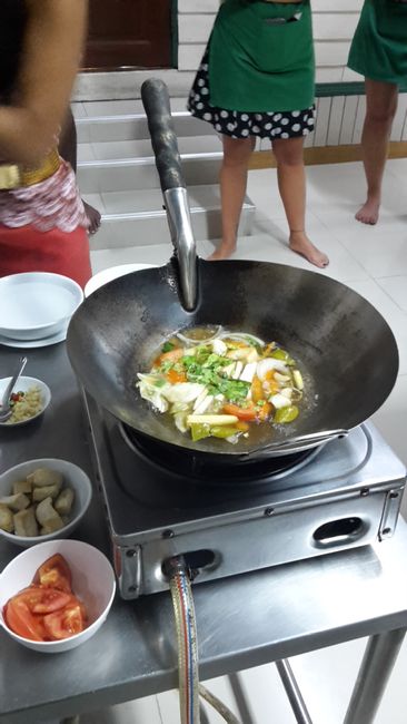 Bangkok Day 4: Cooking class and night train