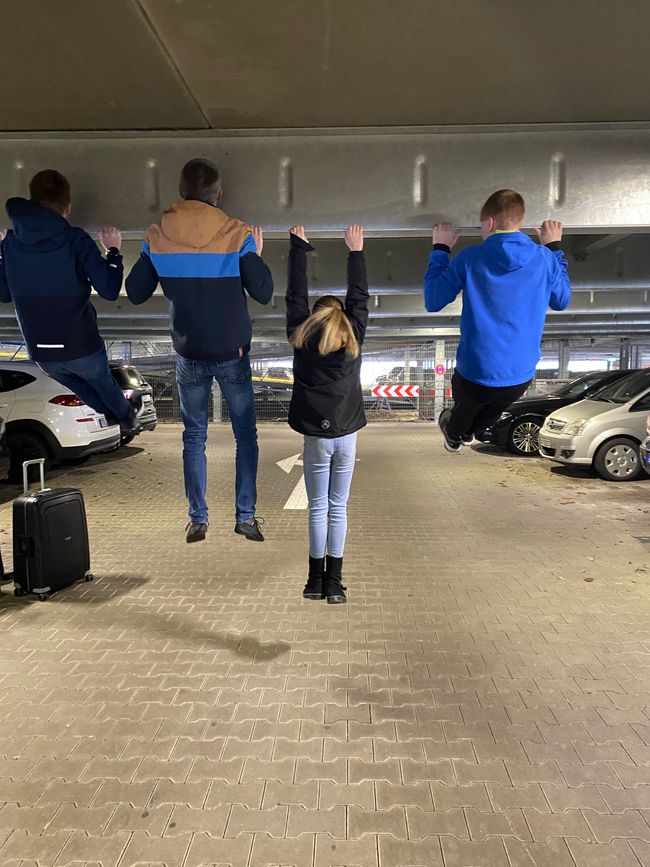 El viaje al aeropuerto y la primera emoción