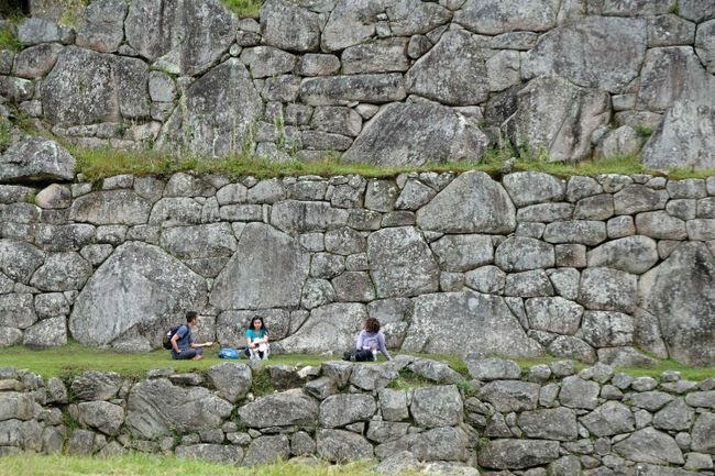 Die kleine, verlassene Inka-Bergstadt Machu Picchu wurde erst vor ca. 100 Jahren entdeckt – in erstaunlich gutem Zustand.
