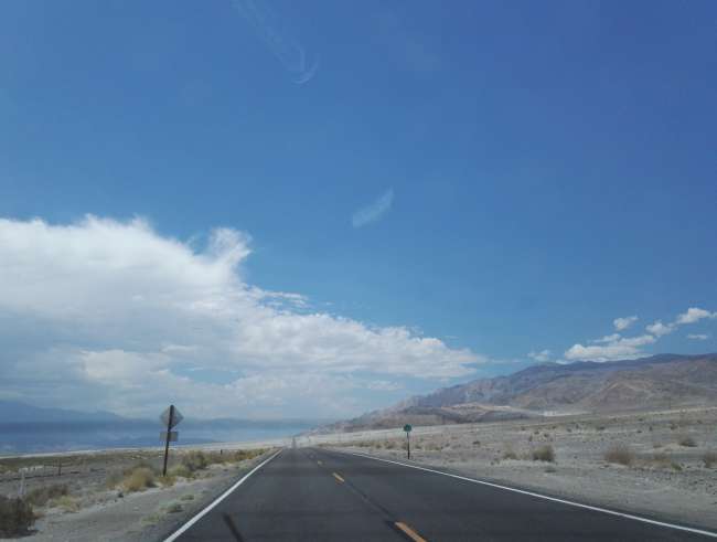 bei gemütlichen 50°C durch das Death Valley