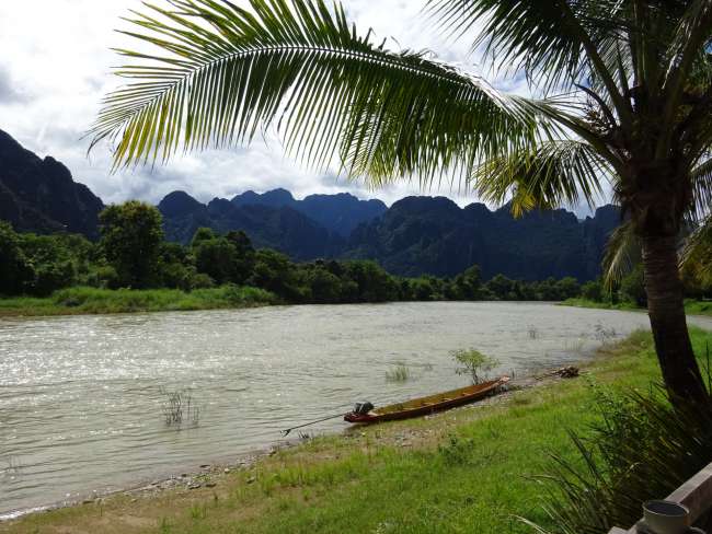 Start in Laos in der mittlerweile idyllischen Oase Vang Vieng