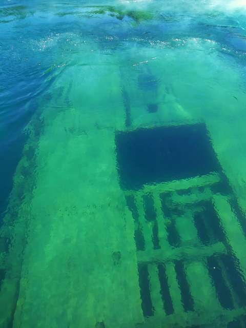 Shipwreck under water in Tobermory