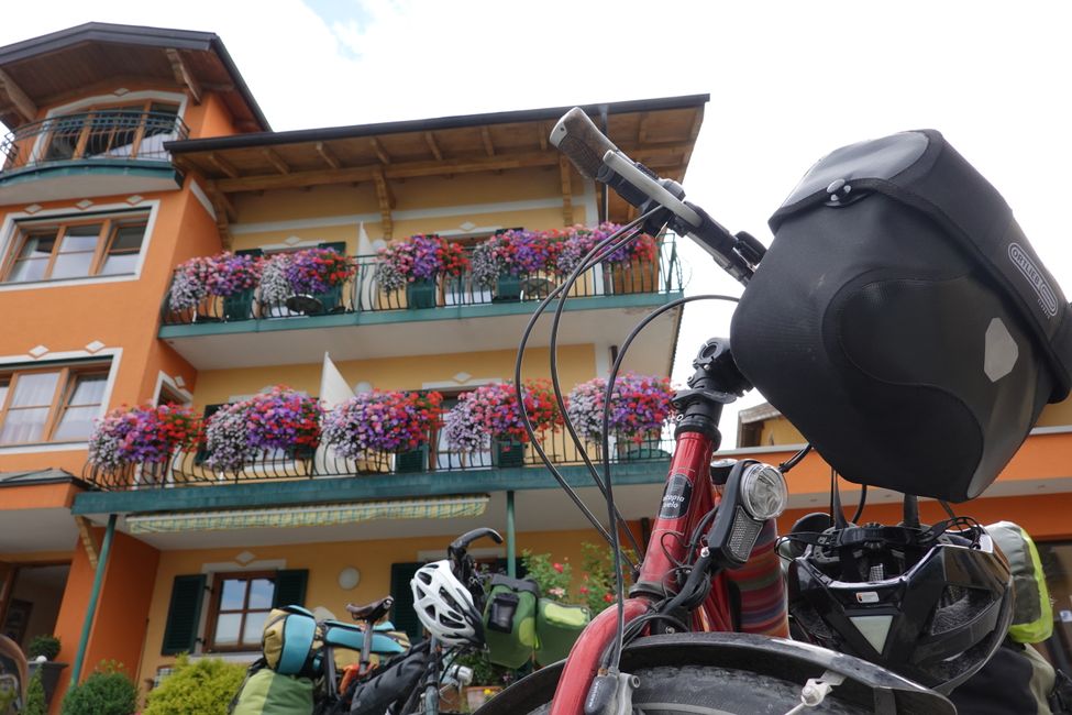 Day 9 to Day 22 First border crossing and relaxation at Lake Mondsee