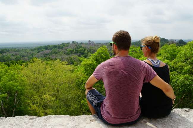Guatemala and Honduras: Visiting the Maya city of Tikal and island feeling