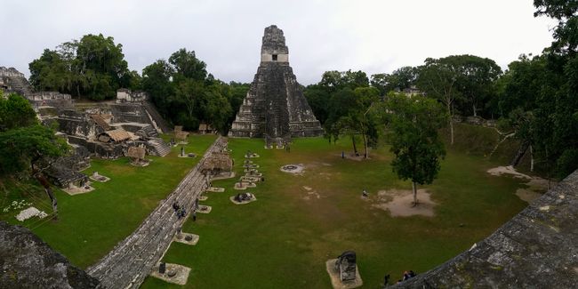 On the trails of the Maya in Tikal