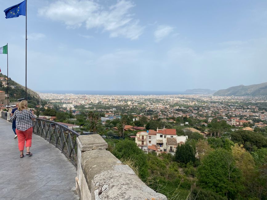 Sicht auf Palermo von Monreale aus