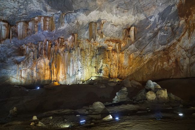 Paradise Cave Phong Nha and DMZ