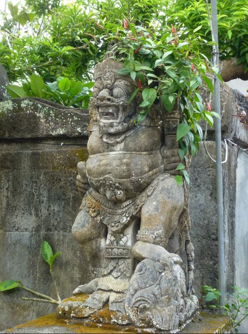 Bali - such beautiful stone figures