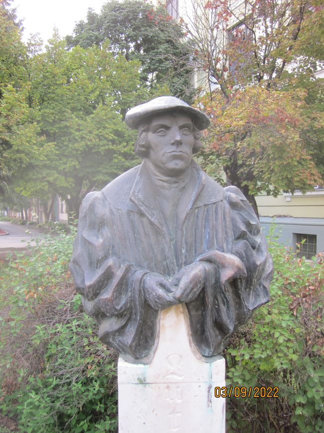 Luther monument in front of high school