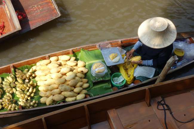 Mango & Sticky Rice boat