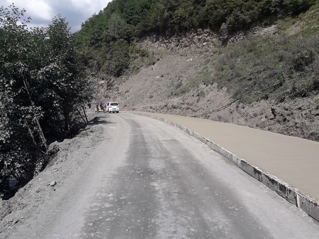 The (wrong) road to Ushguli