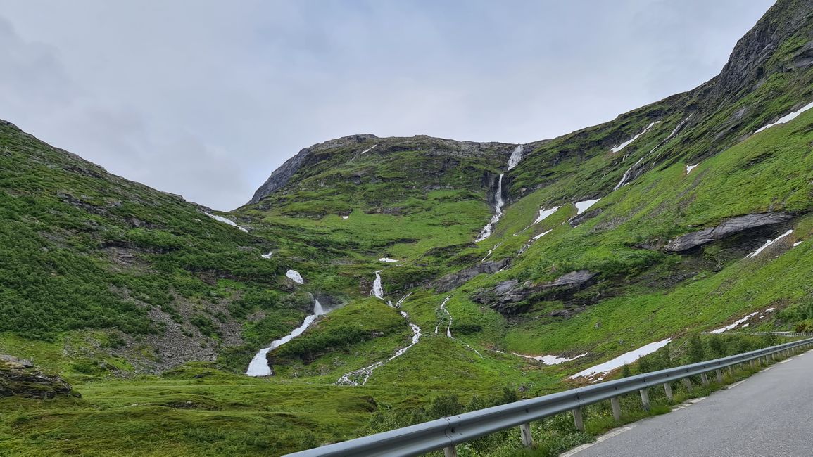 Tourist highlight Geiranger Fjord without crowds of tourists (or cruise ships)