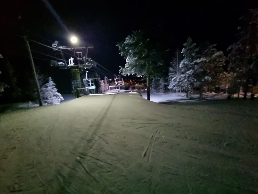 11.02.: Skiing and Northern Lights