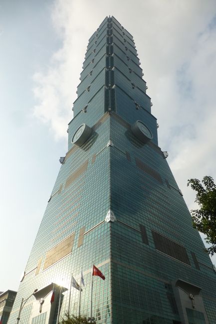 Das Aussehen des Turms soll an Bambus erinnern.
