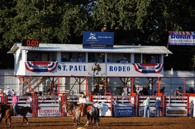 St. Paul Rodeo (1) - mit 10.000 Zuschauern in einem 400-Seelen Dorf