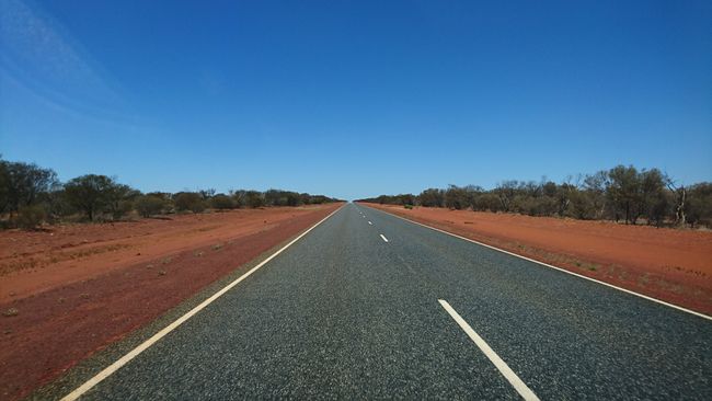 Hier ist sie. Die rote Wüste die man in Australien erwartet 