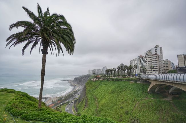 Erhöhte Strandpromenade Limas