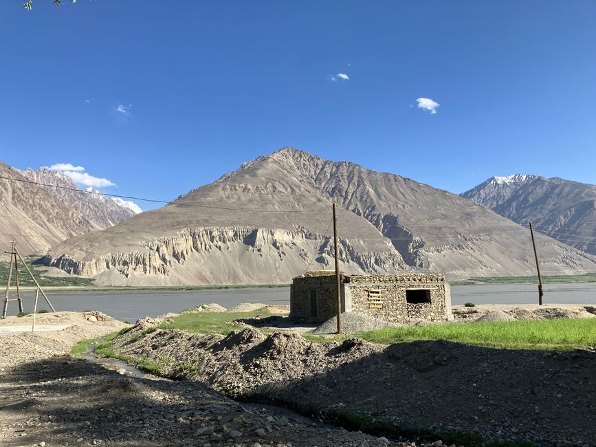 Pamir: Khorog and further along the Wakhan Corridor for the first hike