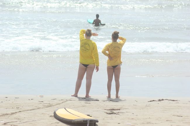 Clase de surf en el océano Índico 🤩