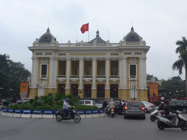 Entry with obstacles and food tour (Vietnam part 1)