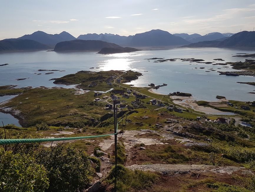 View from Hillesøya to Sommarøya