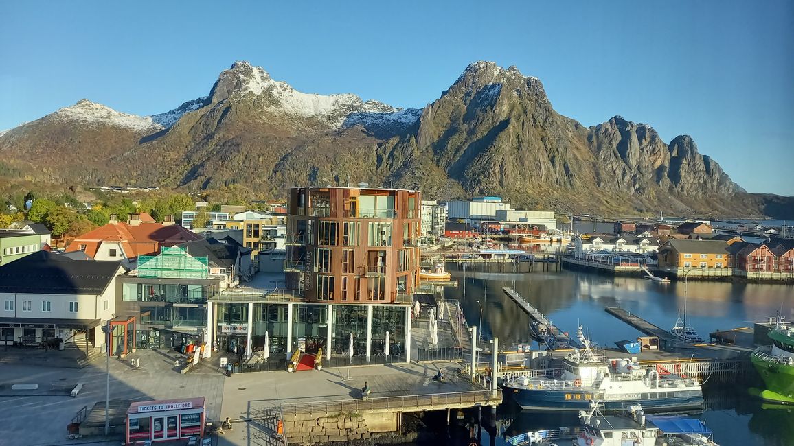 By train to the Northern Lights - From Ramberg to Svolvær