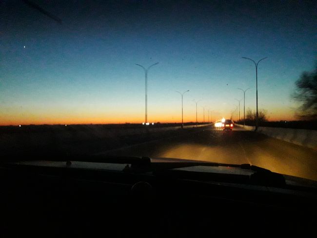 Fahrt in den Sonnenuntergang