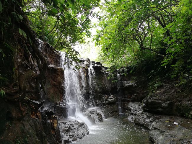 Wasserfall hinter Sucre